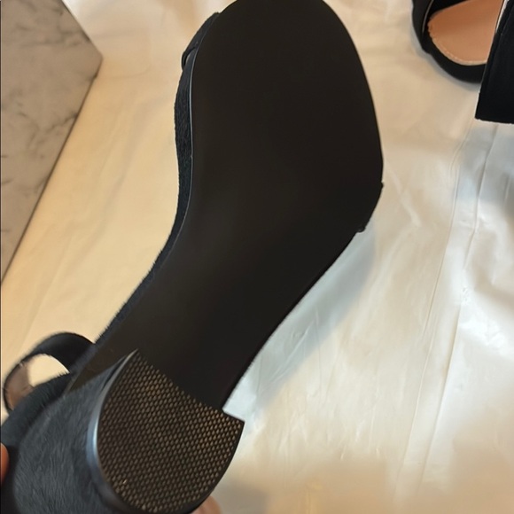 Elegant Black Heels with Ankle Strap - Picture 6 of 6